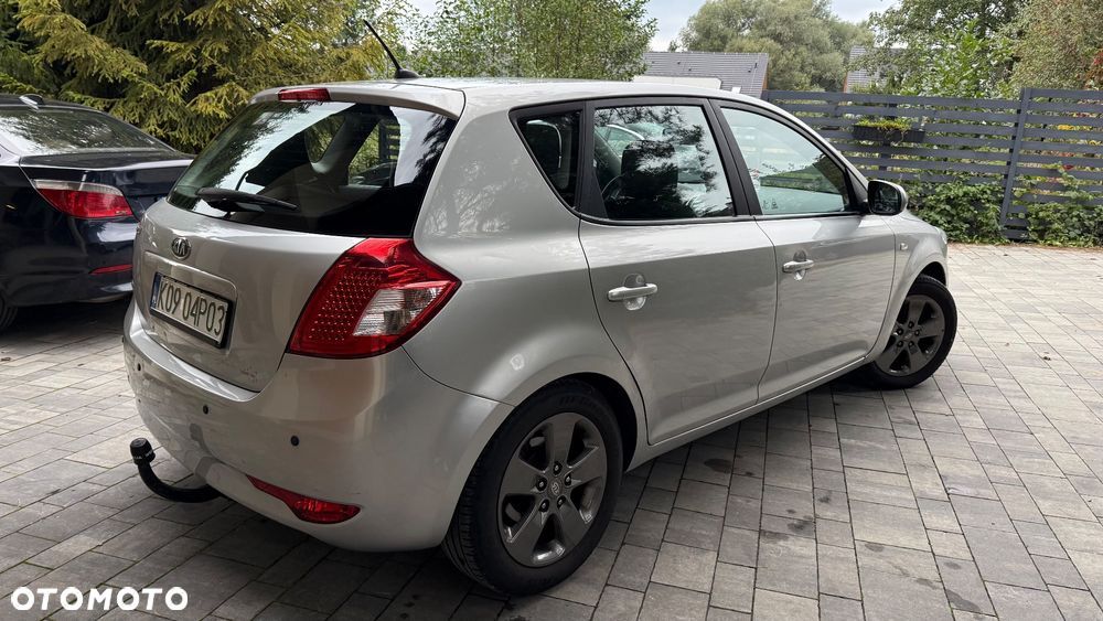 Kia Ceed 1.4 CVVT Attract - 8