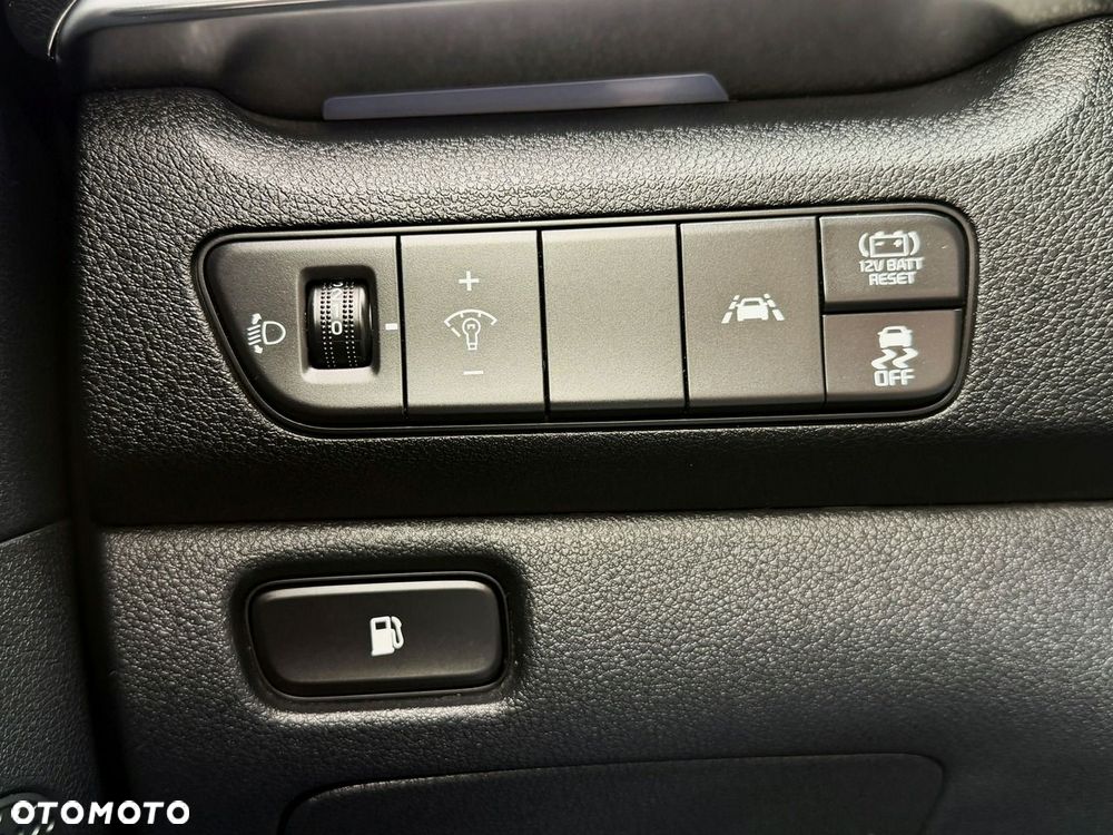 Kia Niro 1.6 GDI Hybrid L Business Line - 17