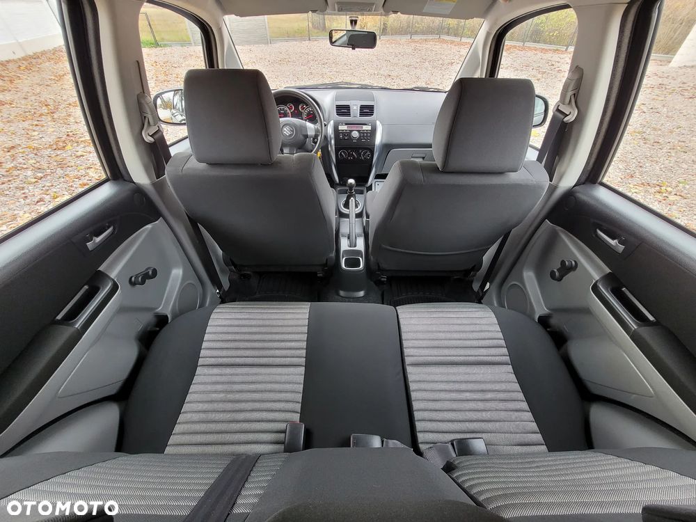 Suzuki SX4 1.5 Comfort - 17