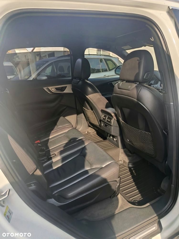 Audi Q7 - 7