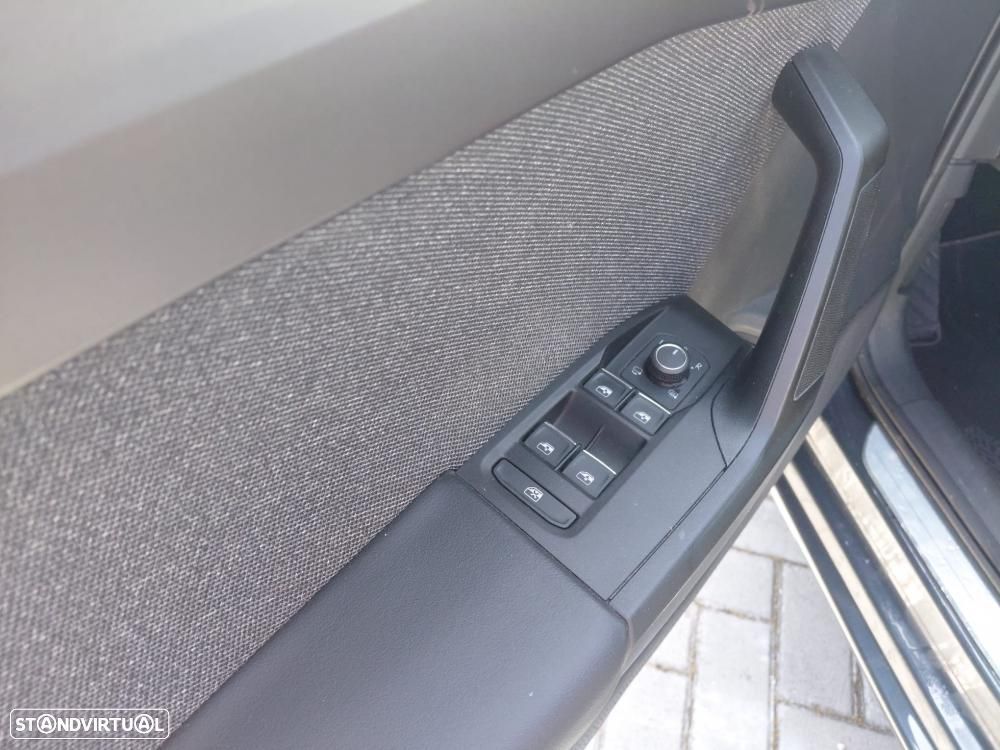 SEAT Leon 1.4 e-Hybrid Xcellence DSG - 7