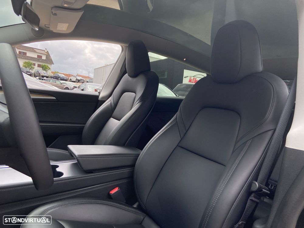 Tesla Model Y Long Range Dual Motor AWD - 10