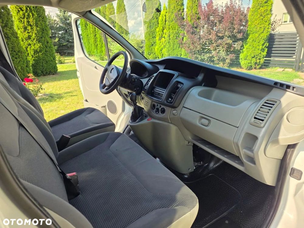Opel VIVARO - 12