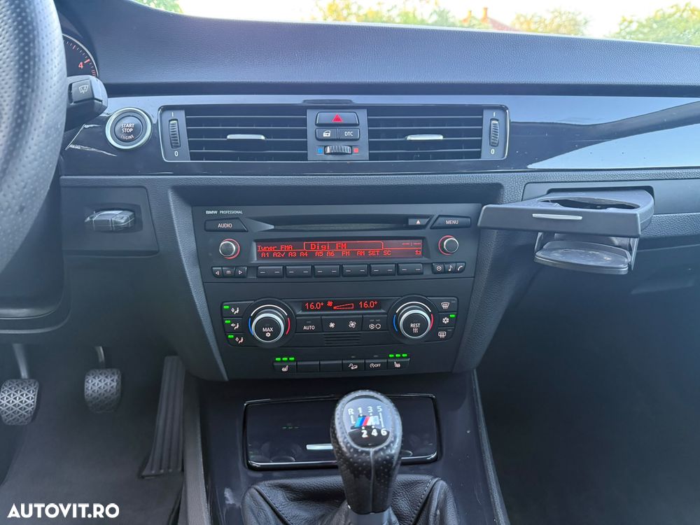 BMW Seria 3 320d xDrive DPF - 10