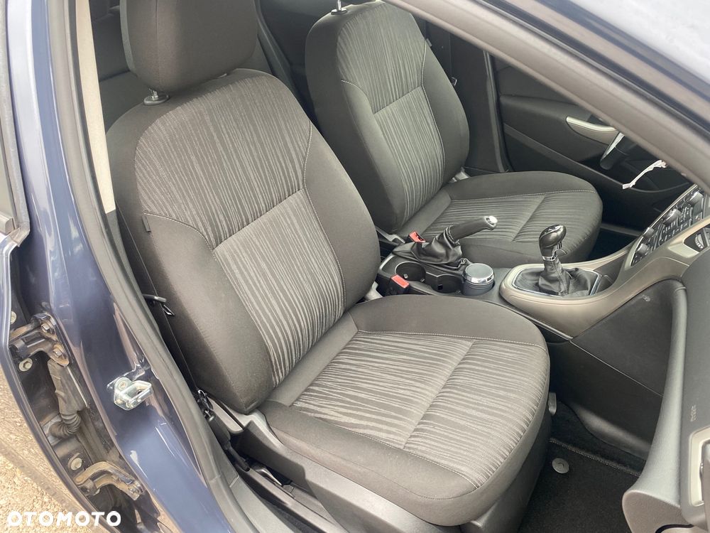 Opel Astra 1.4 Turbo Design Edition - 27