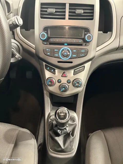 Chevrolet Aveo 1.2 LS - 39