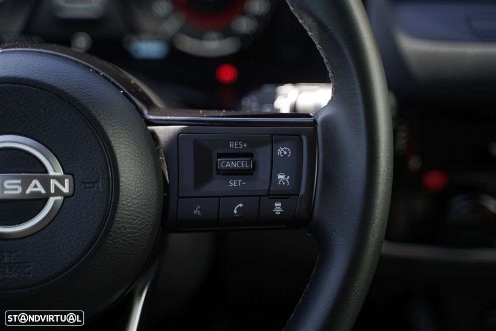 Nissan Qashqai - 25