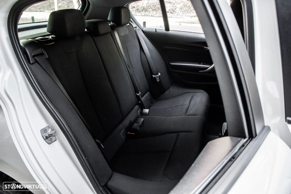 BMW 116 d Line Luxury - 35