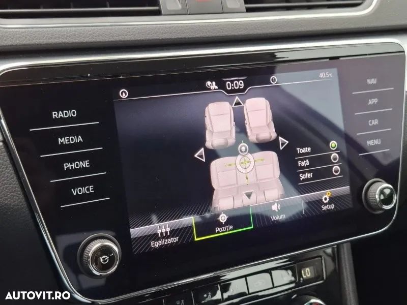 Skoda Superb 2.0 TDI DSG Ambition - 27