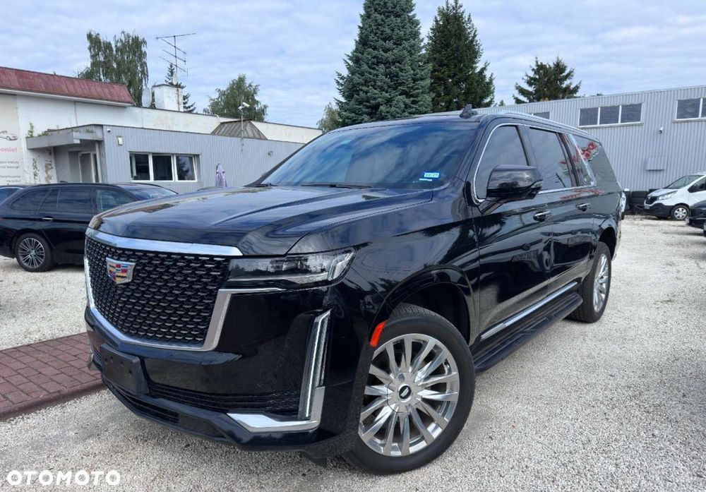 Cadillac Escalade - 1