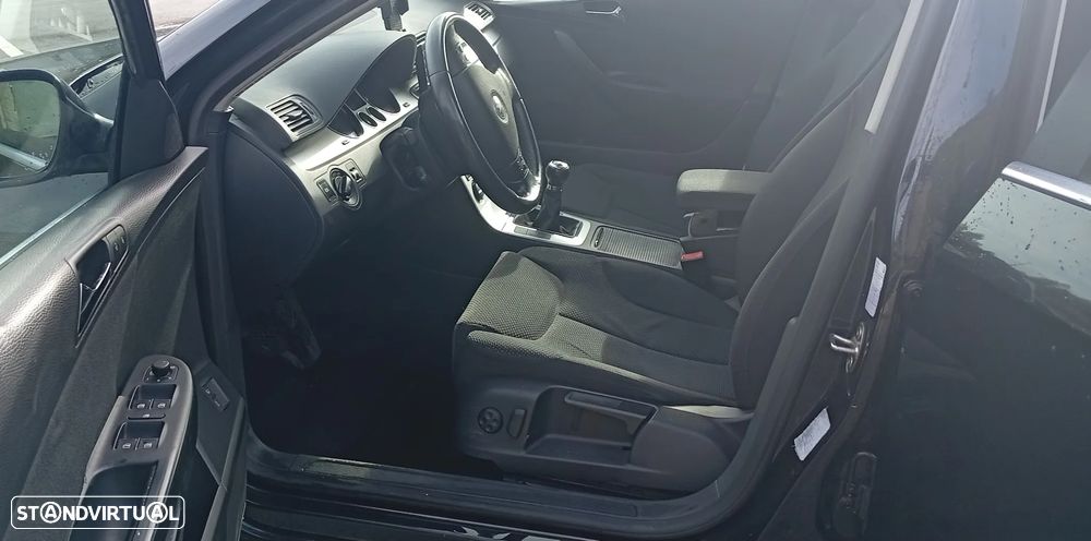 VW Passat Variant 2.0 TDi Confortline BM - 10