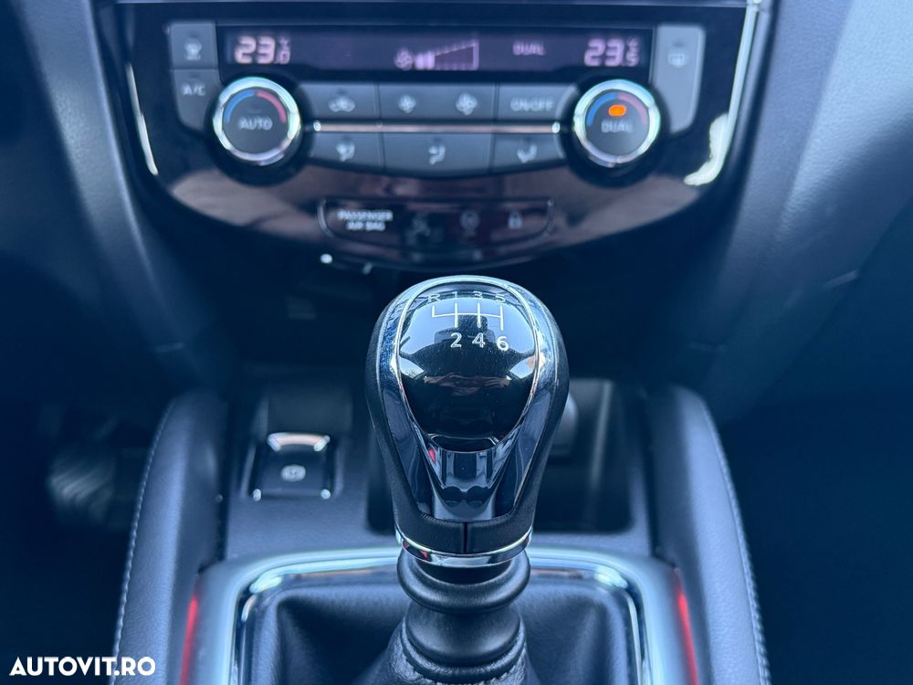 Nissan Qashqai 1.6 DCI TEKNA+ - 15