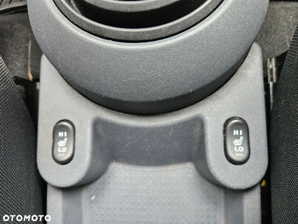 Mitsubishi Colt - 16