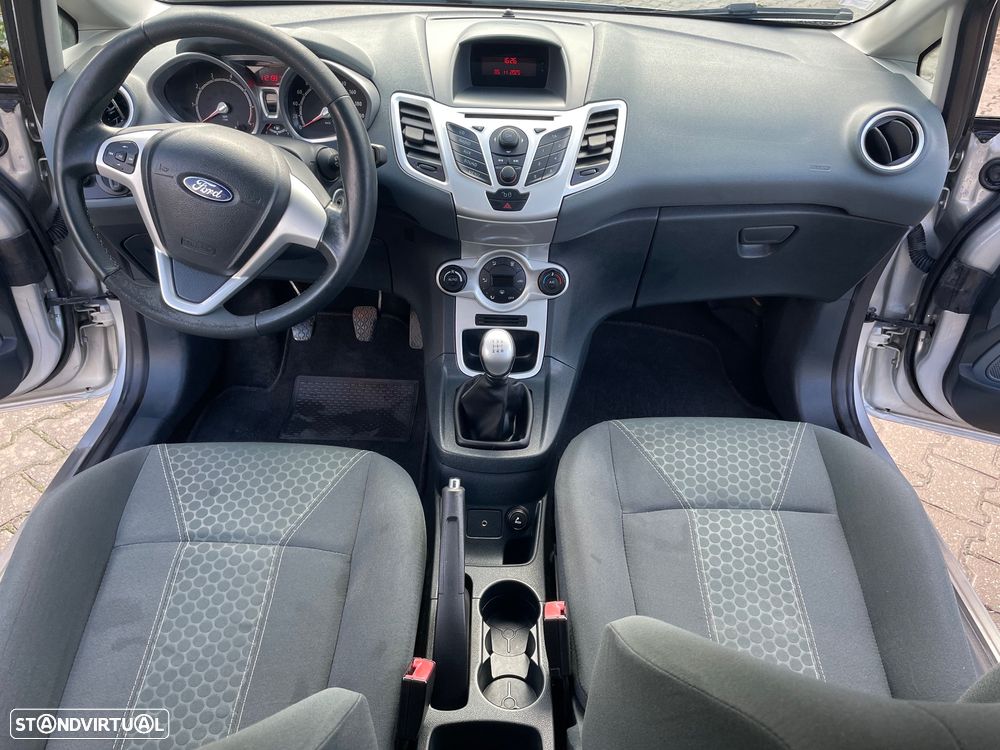 Ford Fiesta 1.25 Titanium - 26