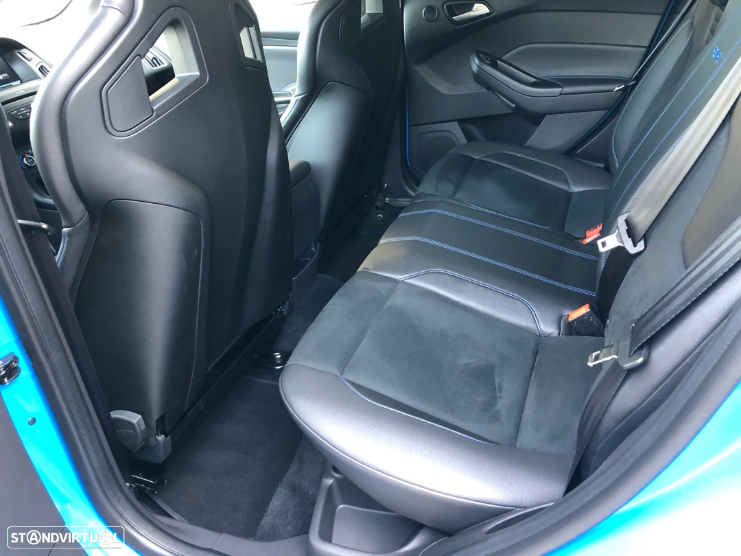 Ford Focus 2.3 EcoBoost RS - 39