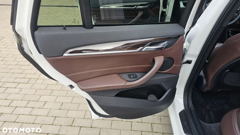 BMW X1 xDrive28i - 23