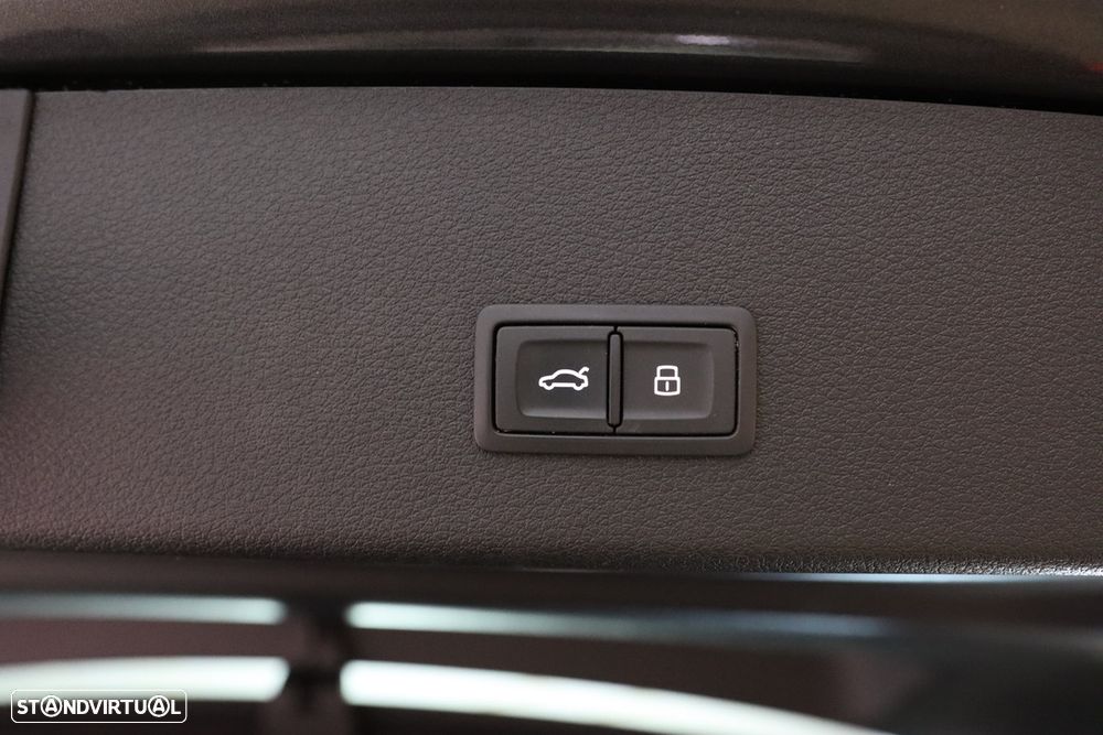 Audi e-tron 55 quattro S line - 28