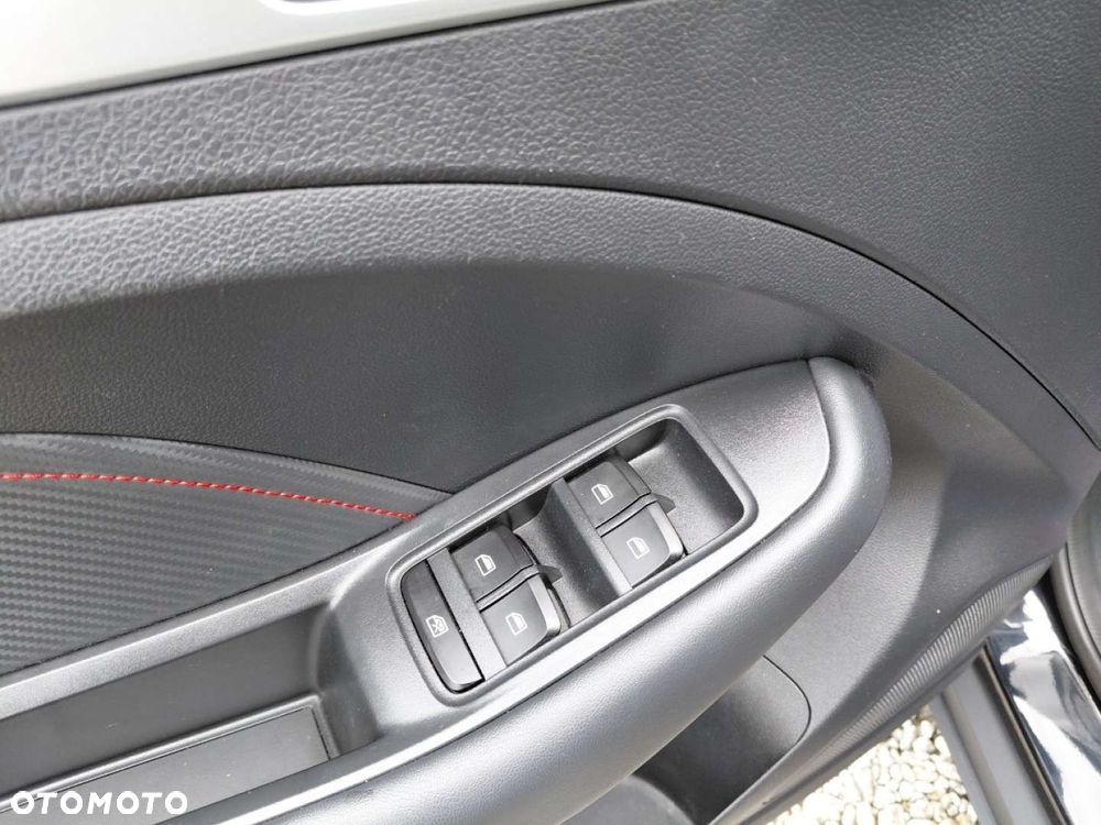 MG ZS - 10
