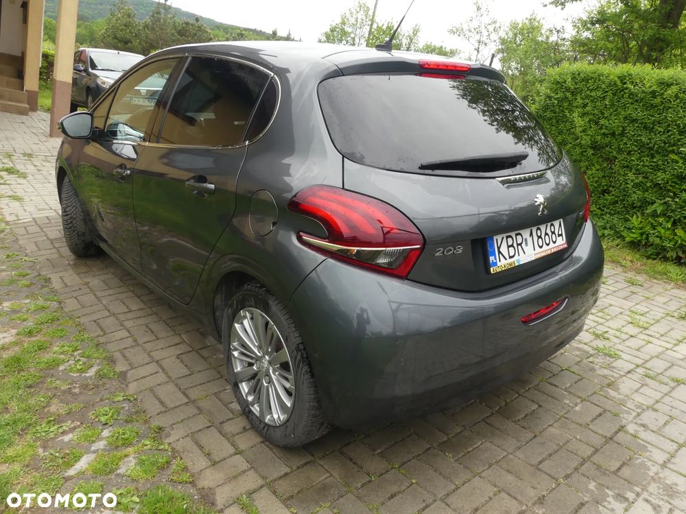 Peugeot 208 1.2 PureTech GPF Signature S&S EAT6 - 3