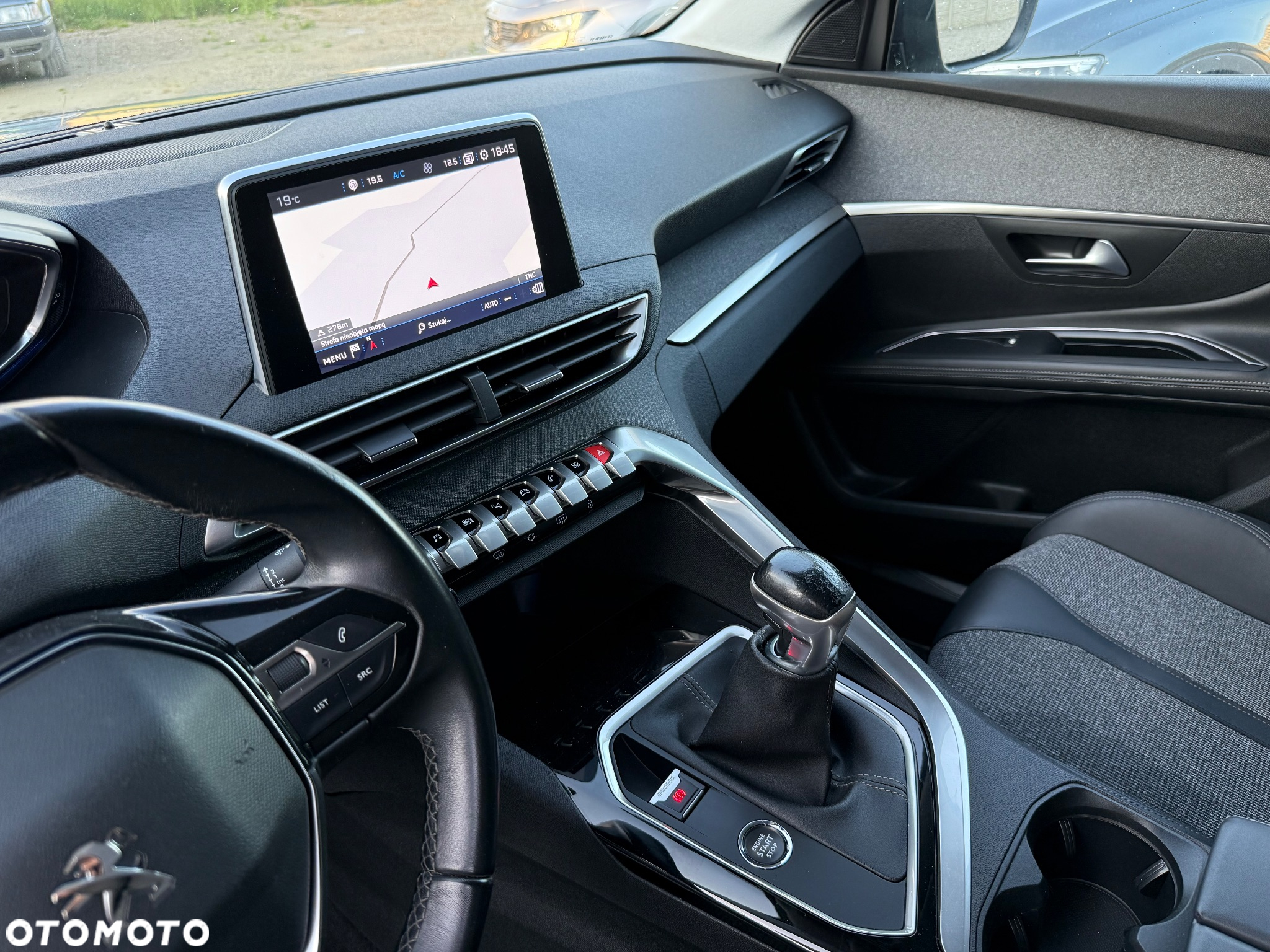 Peugeot 5008 - 8