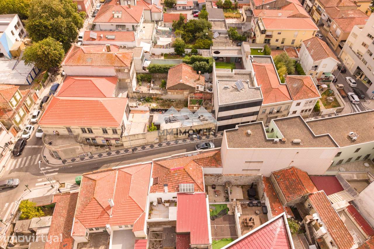 Edifício para Reabilitação |  Investimento |  600 m da Praia | Matosin - Grande imagem: 3/13