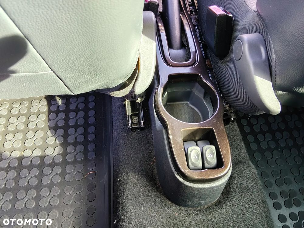 Dacia Duster 1.6 16V 4x4 - 15