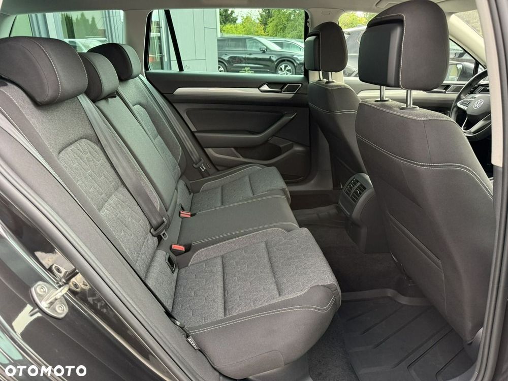 Volkswagen Passat Variant 2.0 TDI EVO Business DSG - 15