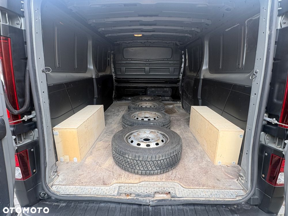 Renault Trafic - 25