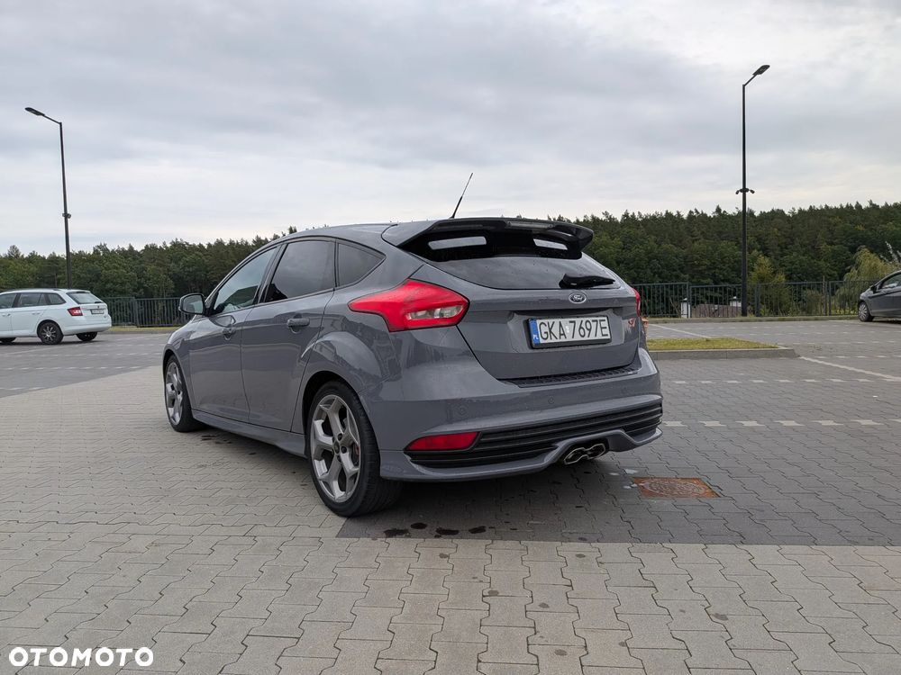 Ford Focus 2.0 TDCi ST-2 - 5