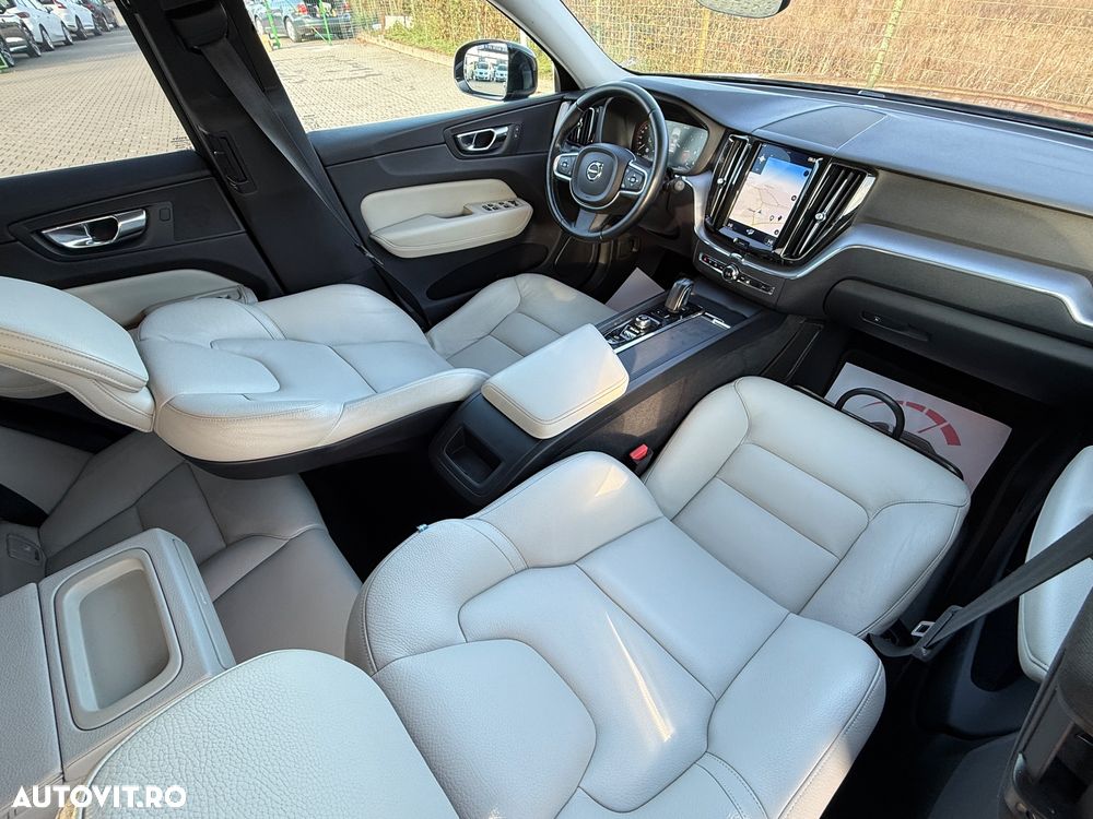 Volvo XC 60 B4 D AWD Geartronic Momentum Pro - 36