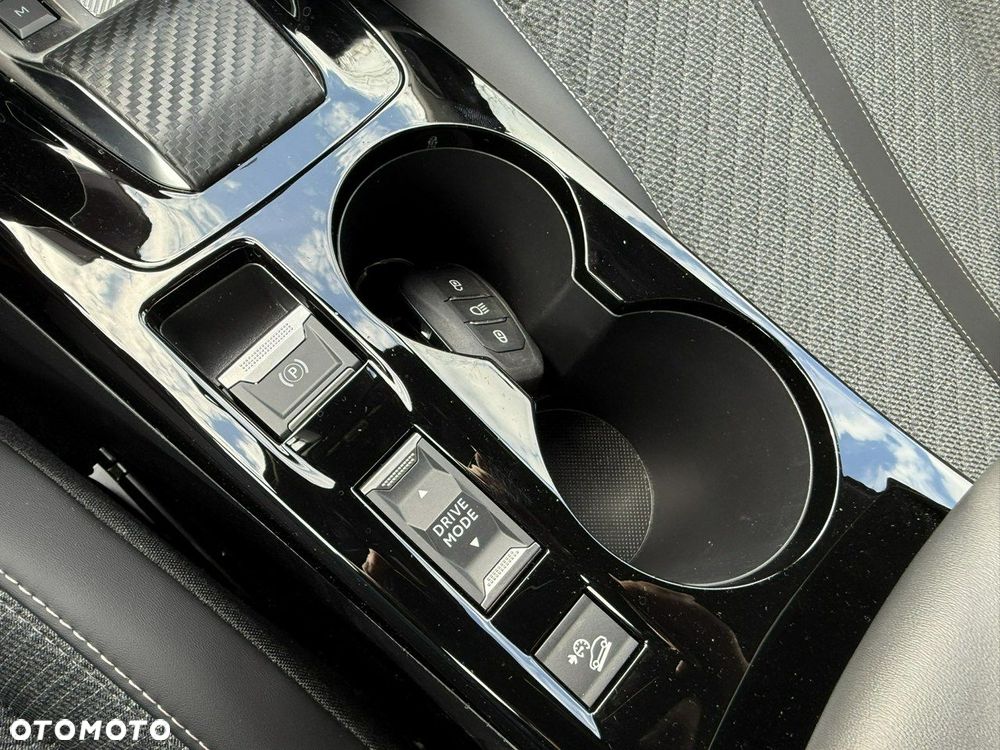 Peugeot 2008 1.2 PureTech Allure S&S EAT8 - 8