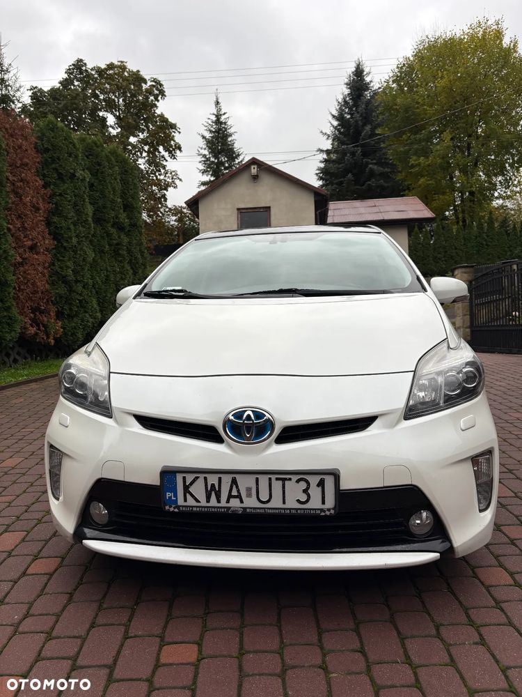 Toyota Prius 1.8 HSD Premium - 2