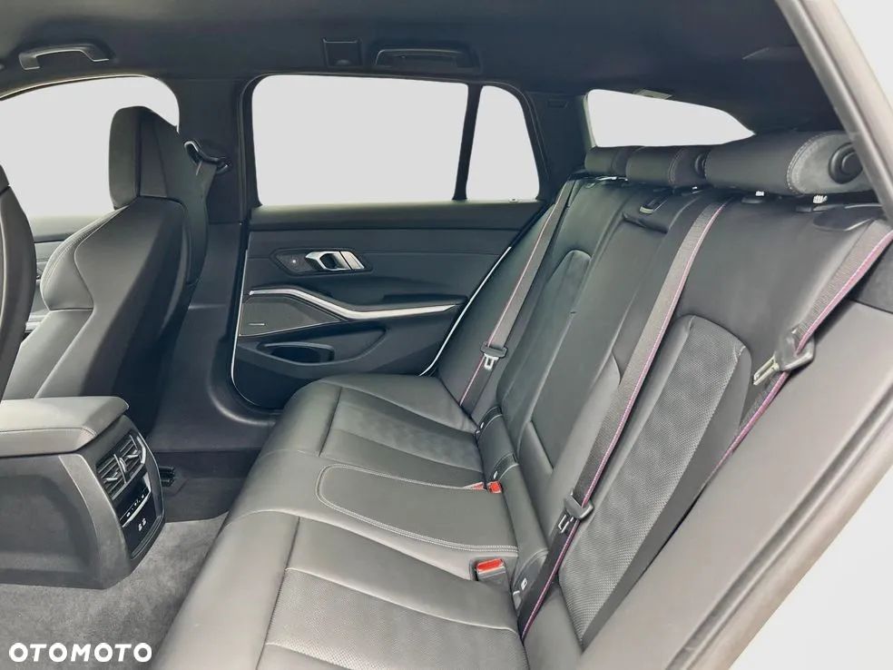 BMW M3 Competition xDrive sport - 34