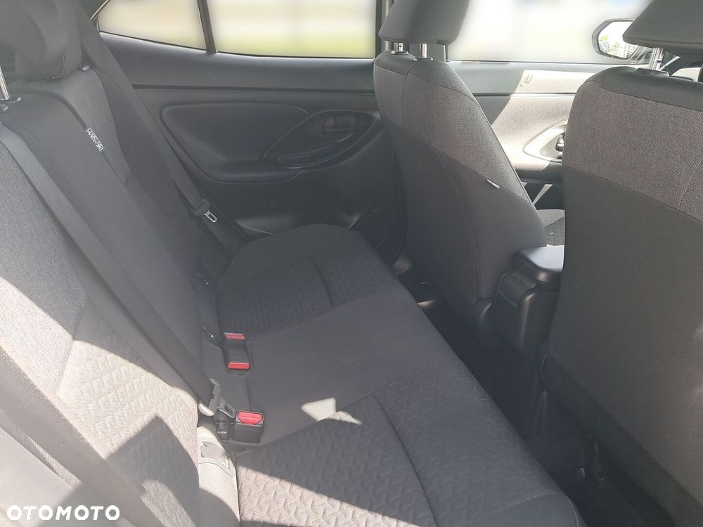 Toyota Yaris Cross Hybrid 1.5 Comfort - 12