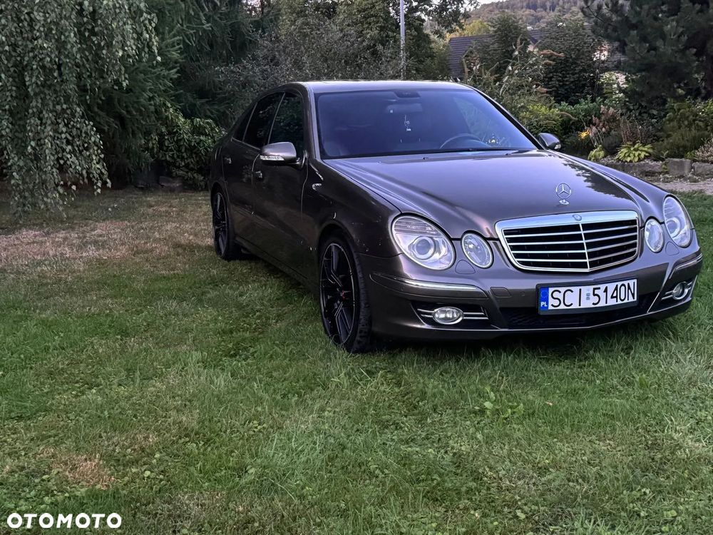 Mercedes-Benz E-Class 2006 photo 2