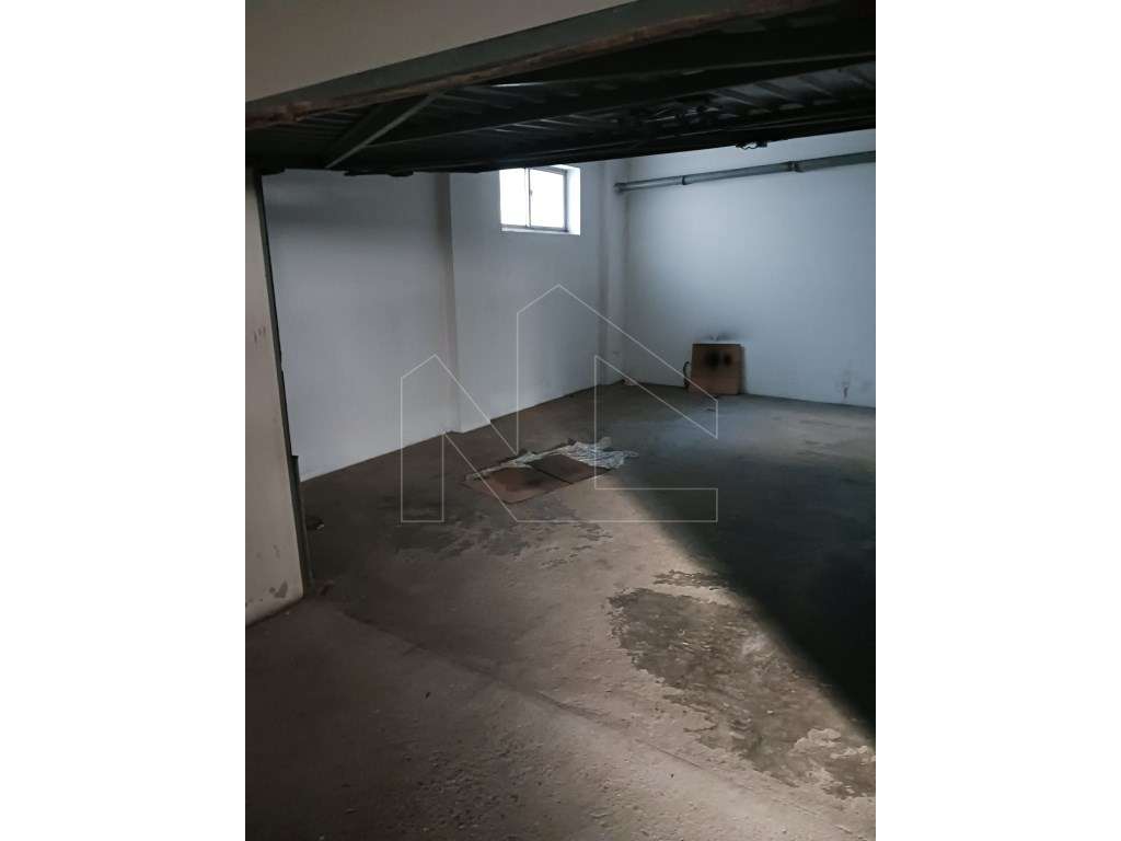 Garagem fechada no Bairro do Liceu - Aveiro - Grande imagem: 3/5