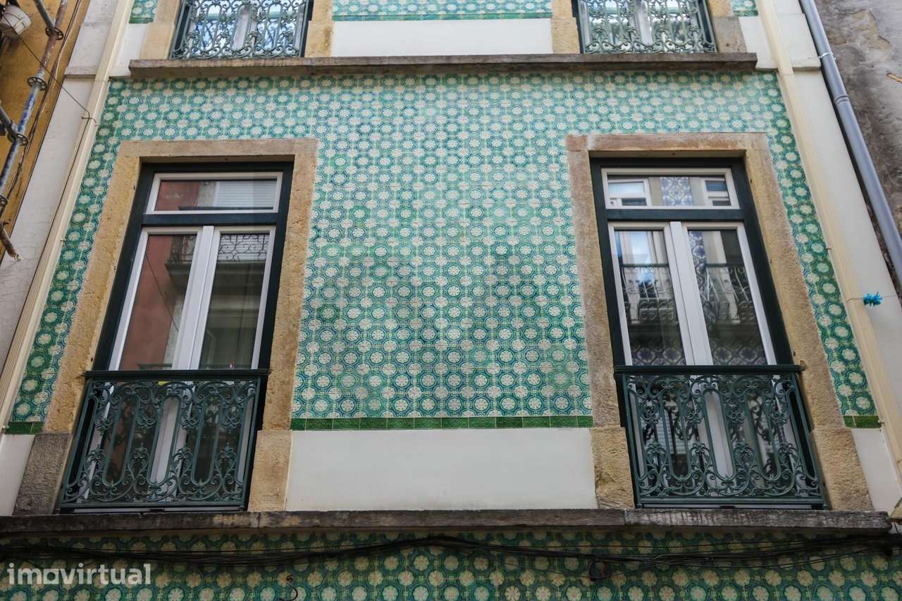 PRÉDIO RENOVADO COM LOJA PARA VENDA NO CORAÇÃO DE LISBOA - Grande imagem: 2/60