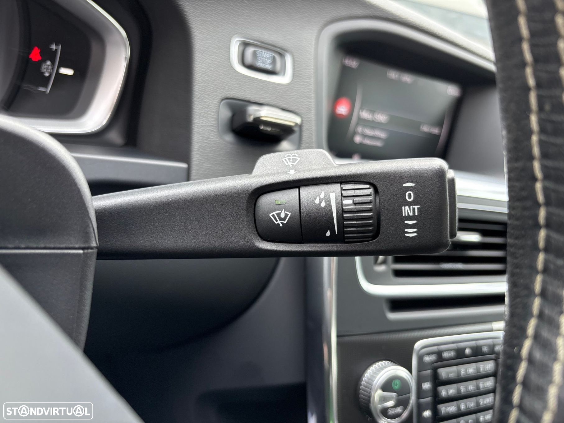 Volvo S60 2.0 D2 R-Design Momentum - 21