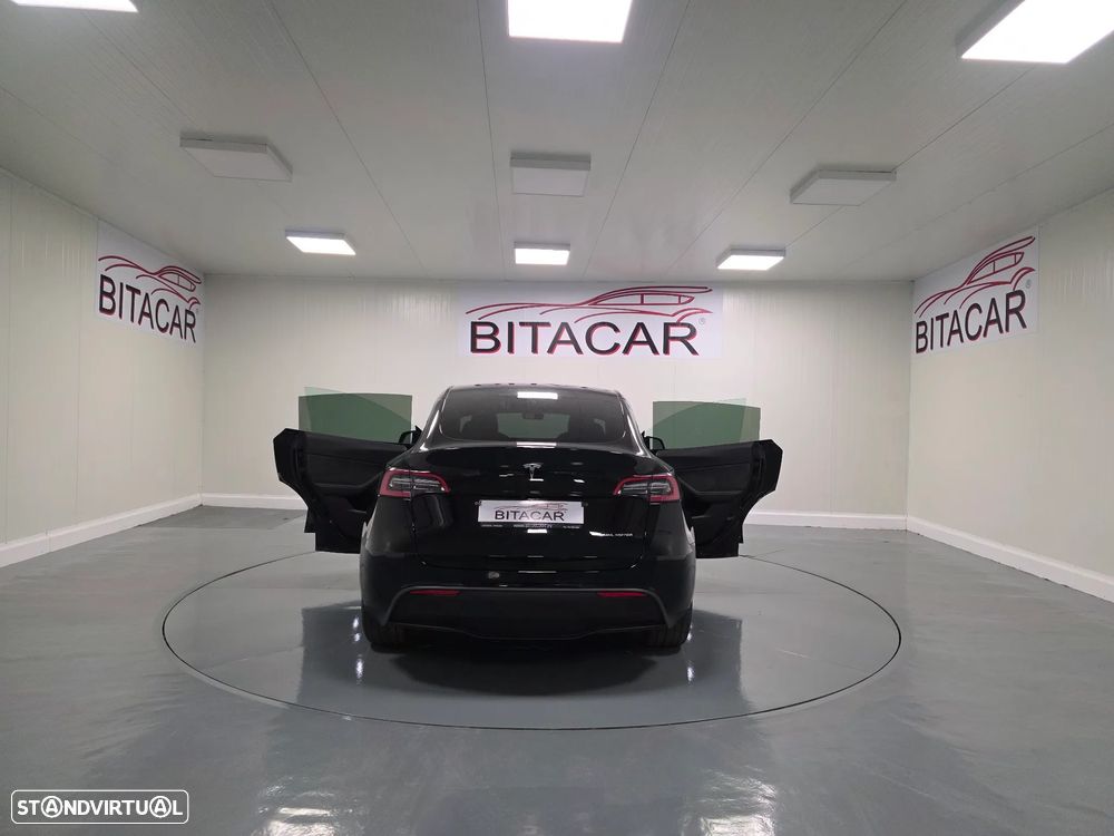 Tesla Model Y Long Range Tração Integral - 32
