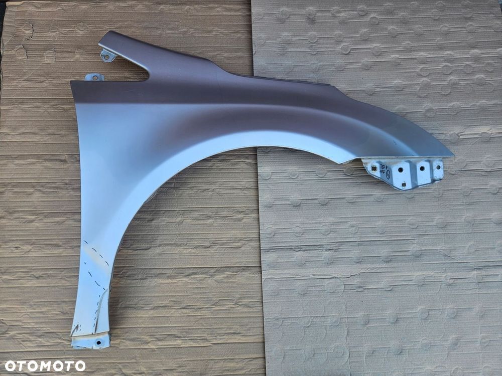 TOYOTA AVENSIS T27 09-14 BŁOTNIK PRAWY 1F7 - 1