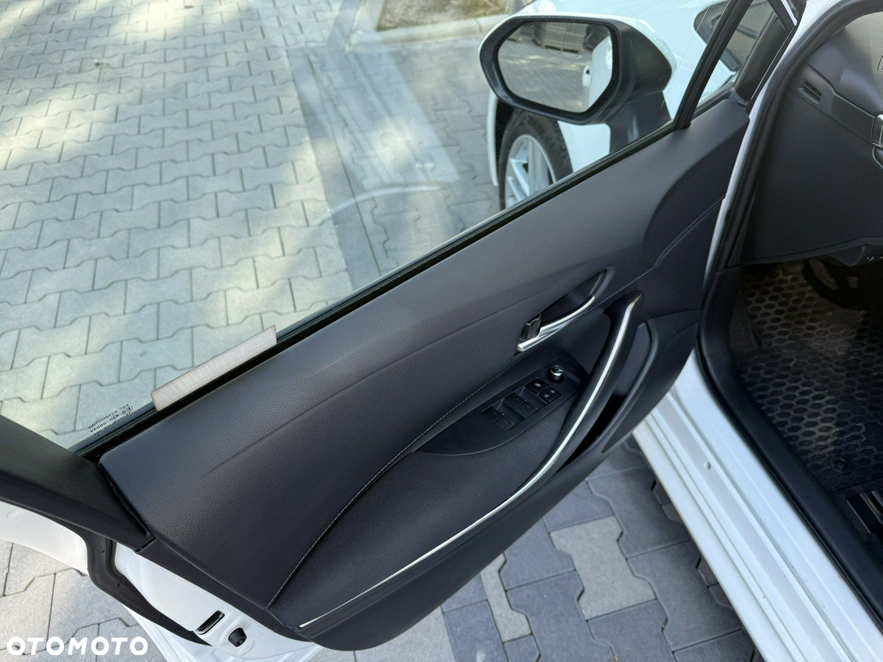 Toyota Corolla 1.2 T Comfort - 17