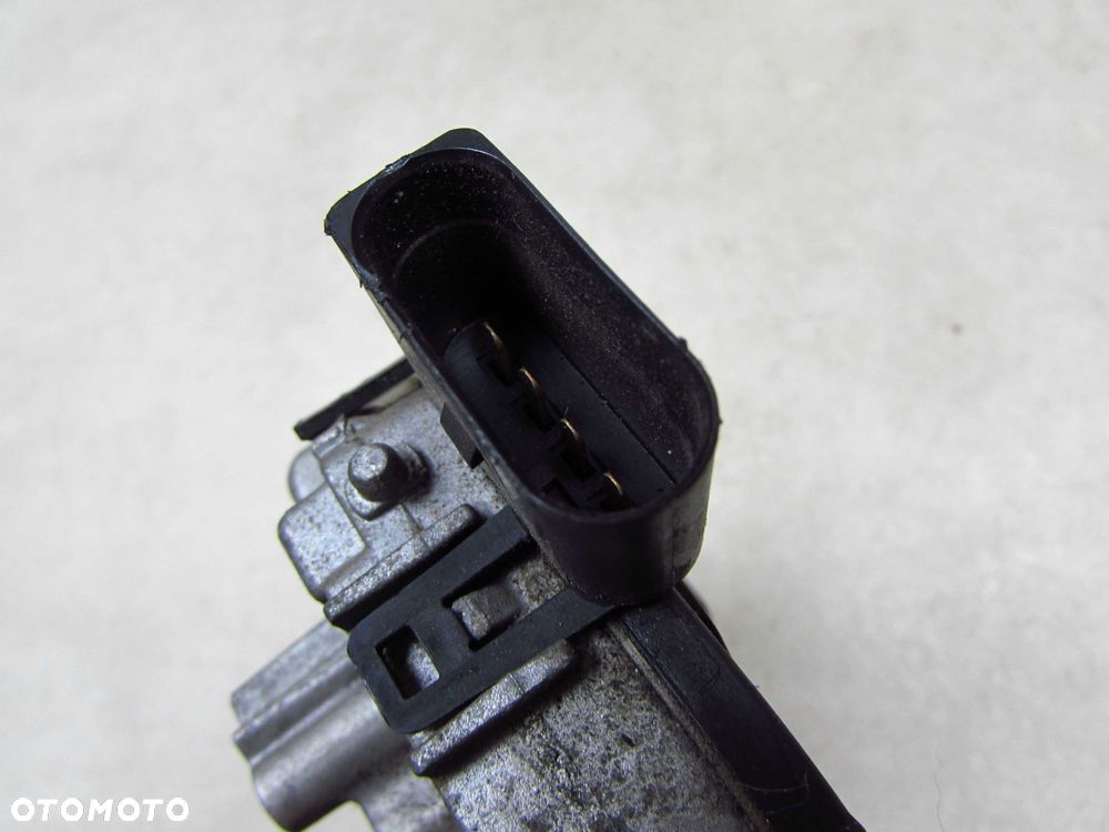 FORD FOCUS II MK2 04-11 SILNIK WYCIERACZKI PRZOD 4M51-17508-BA - 4