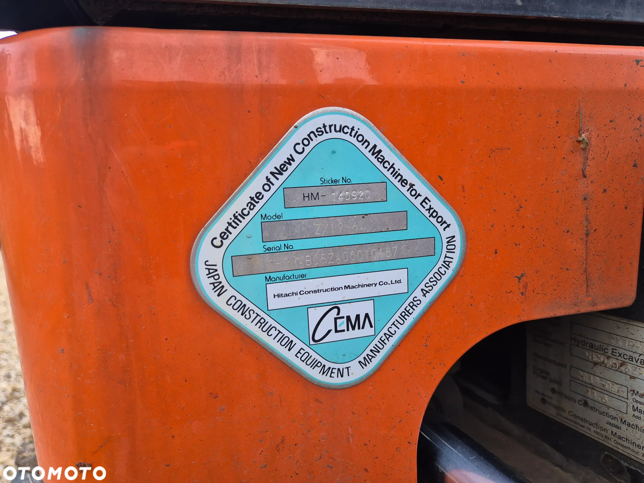 Hitachi ZX19 - 5