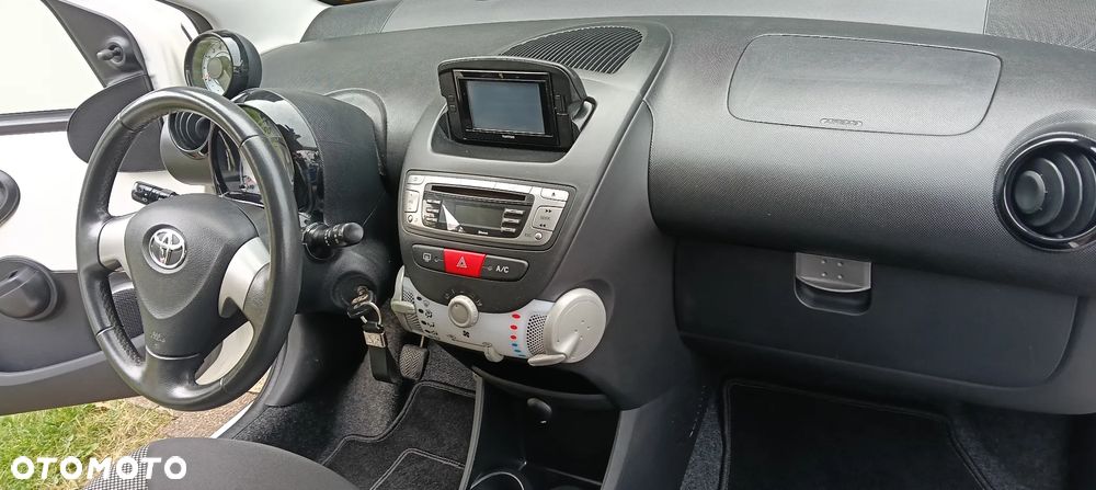 Toyota Aygo x-cite - 28