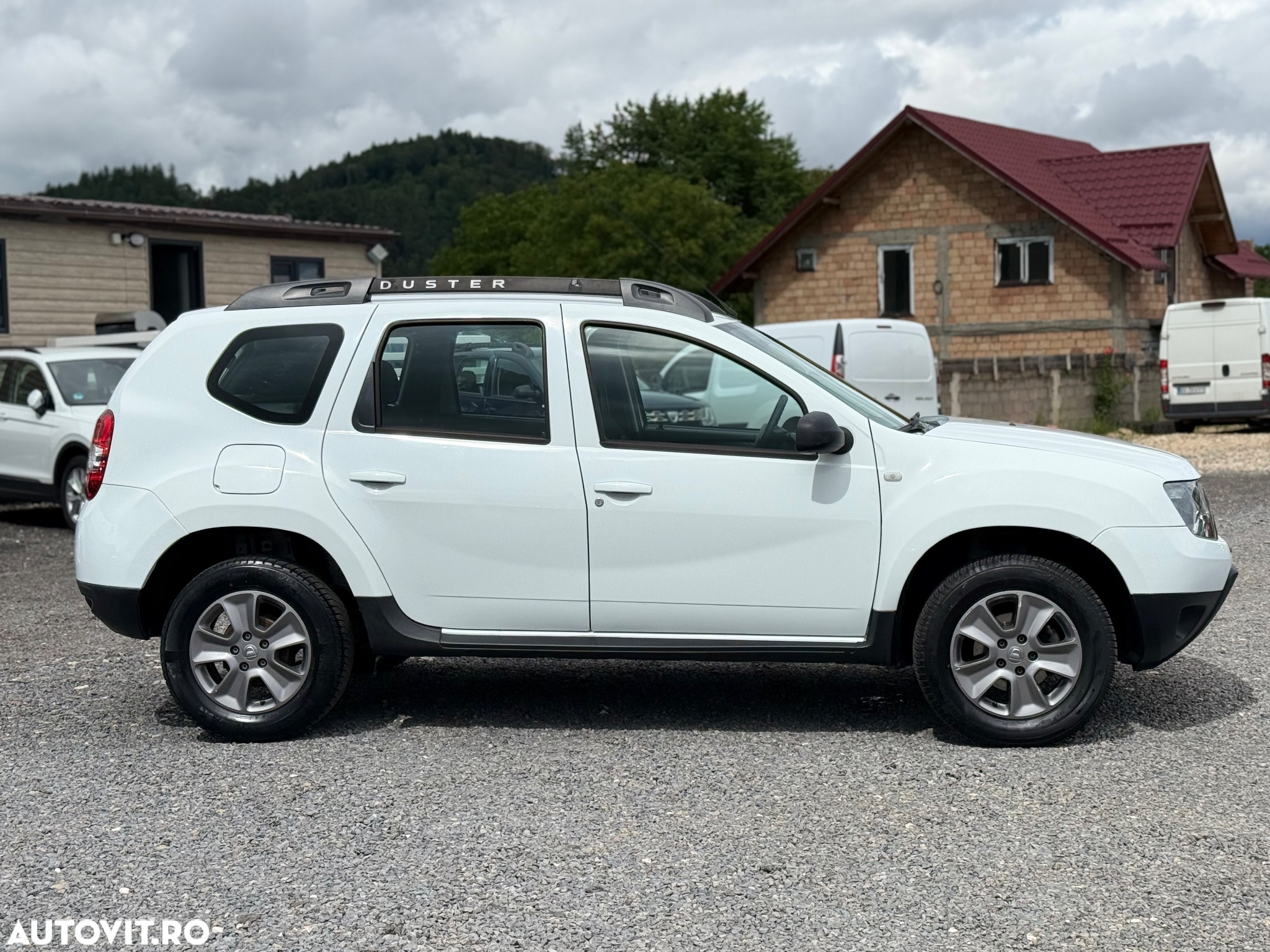 Dacia Duster 1.5 dCi 4x4 Laureate - 11