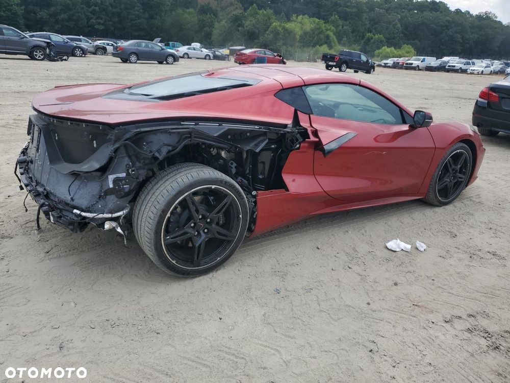 Chevrolet Corvette - 4