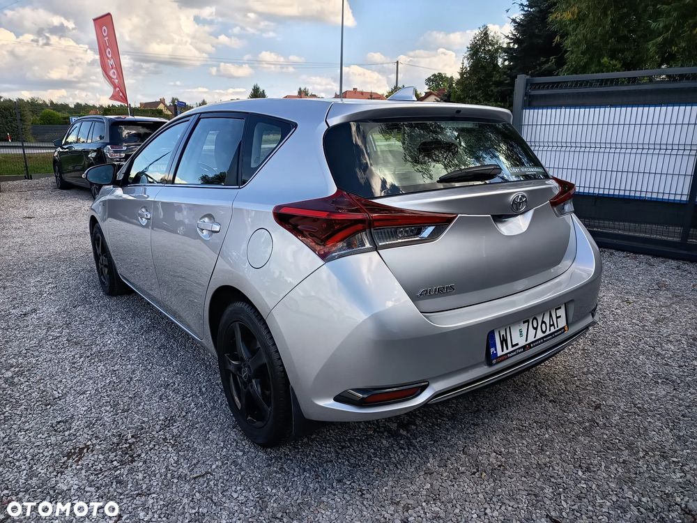 Toyota Auris 1.33 VVT-i Premium - 4