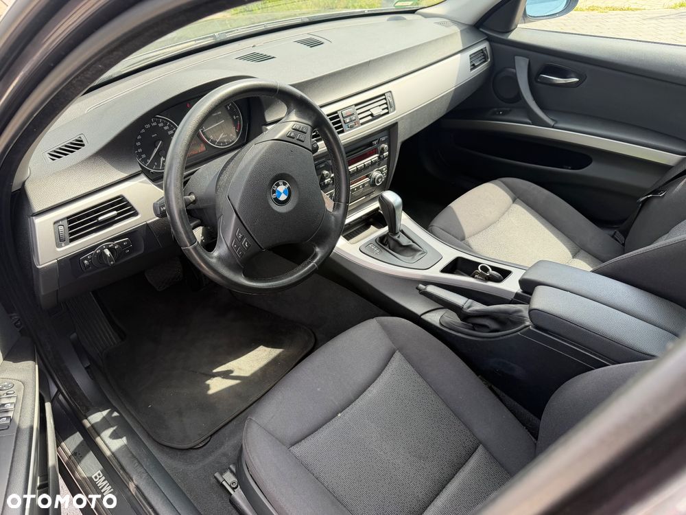 BMW Seria 3 318i Edition Sport - 5