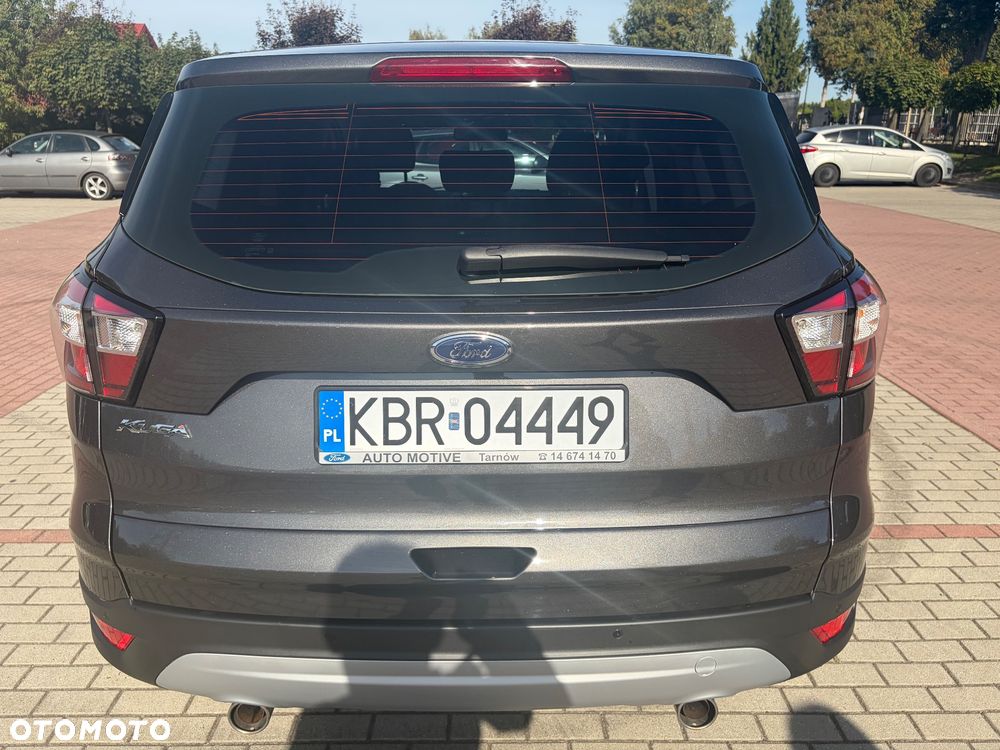 Ford Kuga 2.0 TDCi 2x4 Titanium - 16