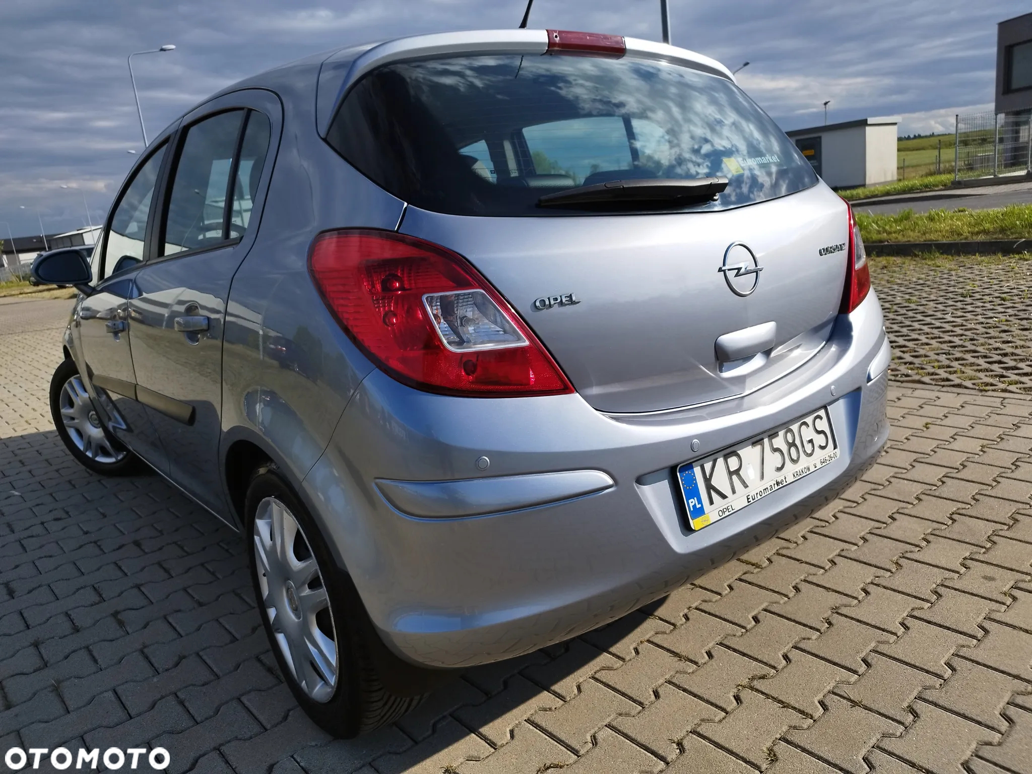 Opel Corsa 1.2 16V Cosmo - 8